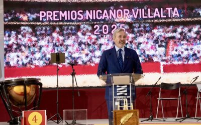 JORGE AZCÓN EN LOS PREMIOS «NICANOR VILLALTA»