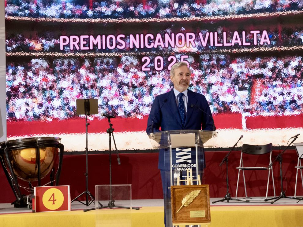 JORGE AZCÓN EN LOS PREMIOS «NICANOR VILLALTA»