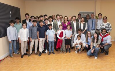 La alcaldesa de Zaragoza, Natalia Chueca, inaugura el nuevo local de Mar de Nubes