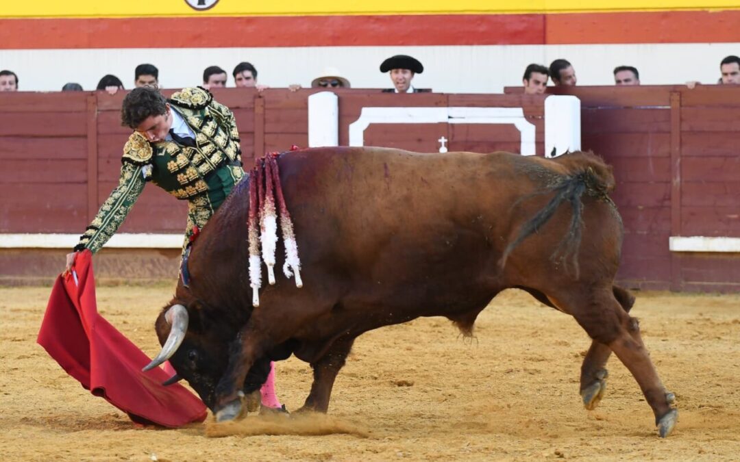 Jorge Isiegas y Alejandro Marcos tocan pelo en la cuarta de la Copa Chenel