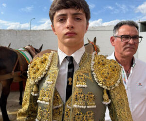 Jesús Millán, hijo del torero aragonés del mismo nombre, debuta de luces en Dos Torres (Córdoba)
